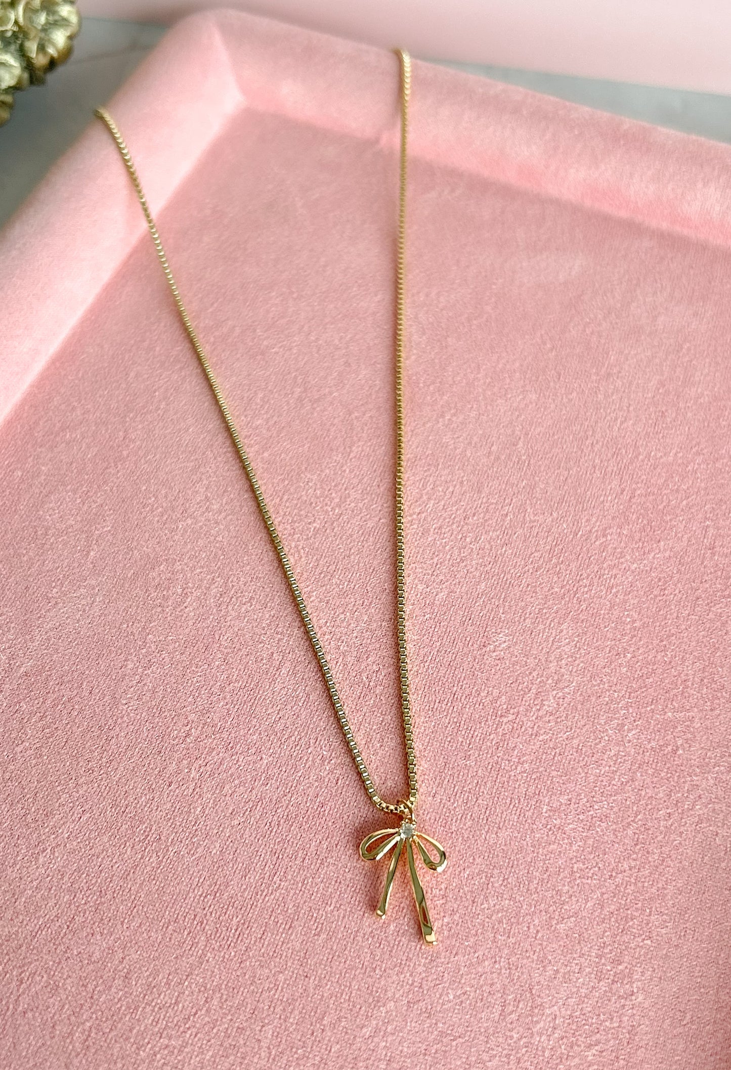 Sweet Bow Necklace