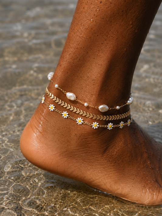 White Daisy Anklet