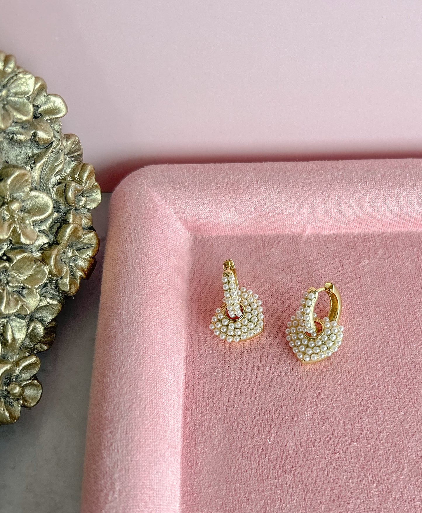Pretty Pearl Heart Hoops