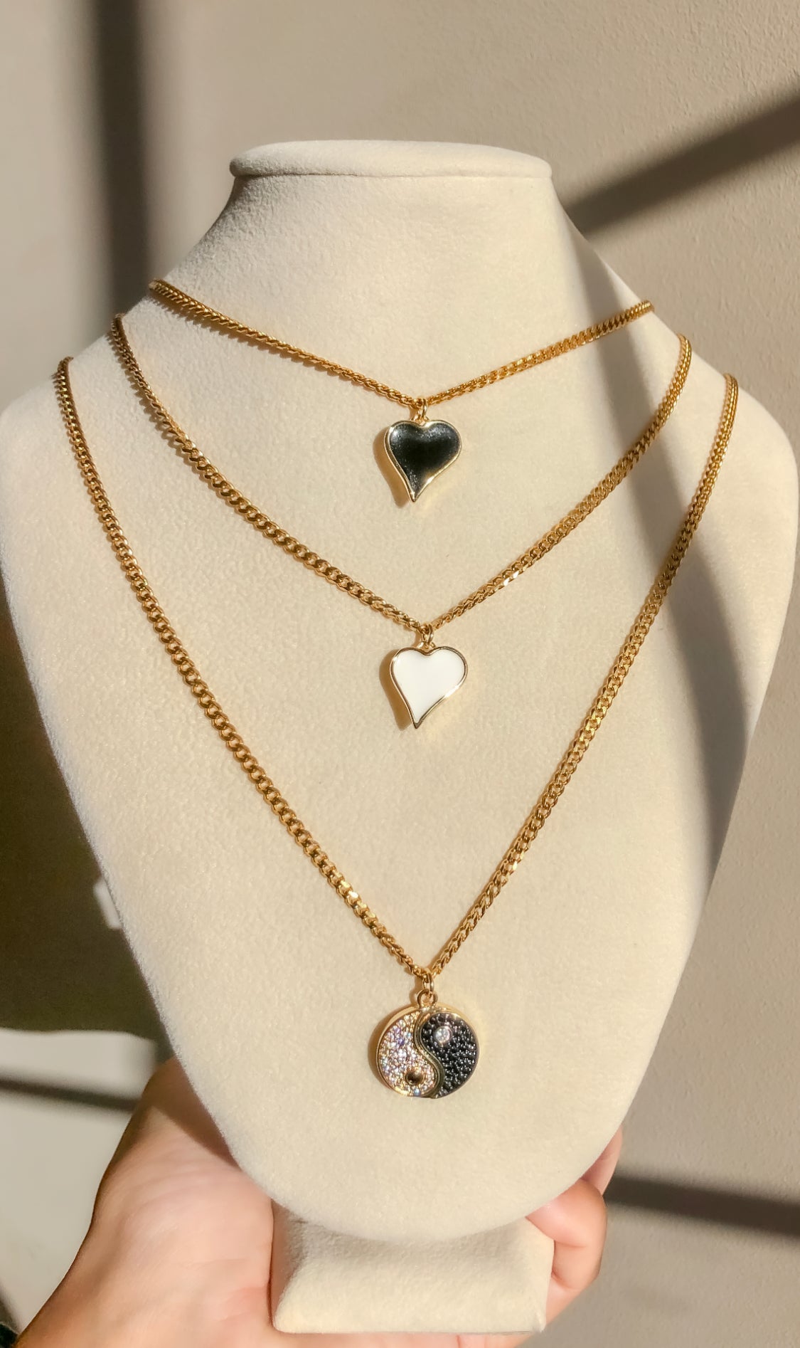 White Abstract Heart /ChokerNecklace