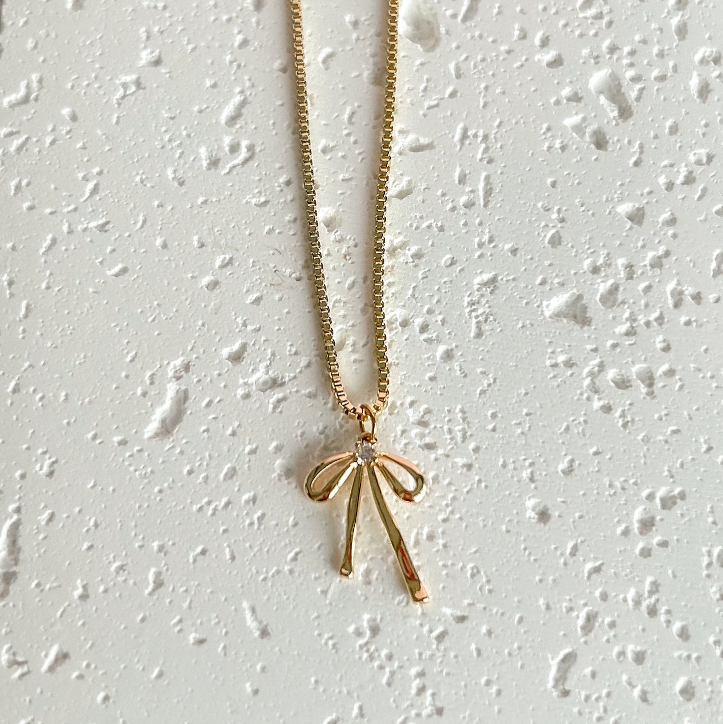 Sweet Bow Necklace