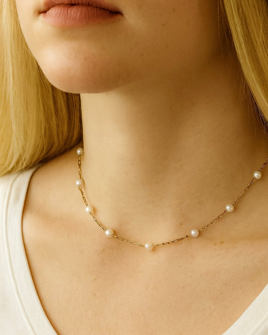 Dotted Pearl Necklace