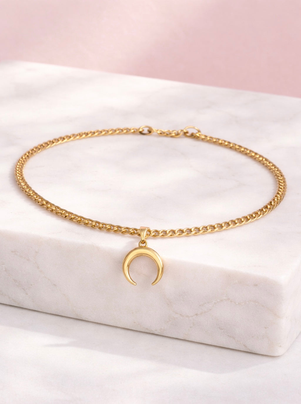 Chunky Horseshoe Moon Choker