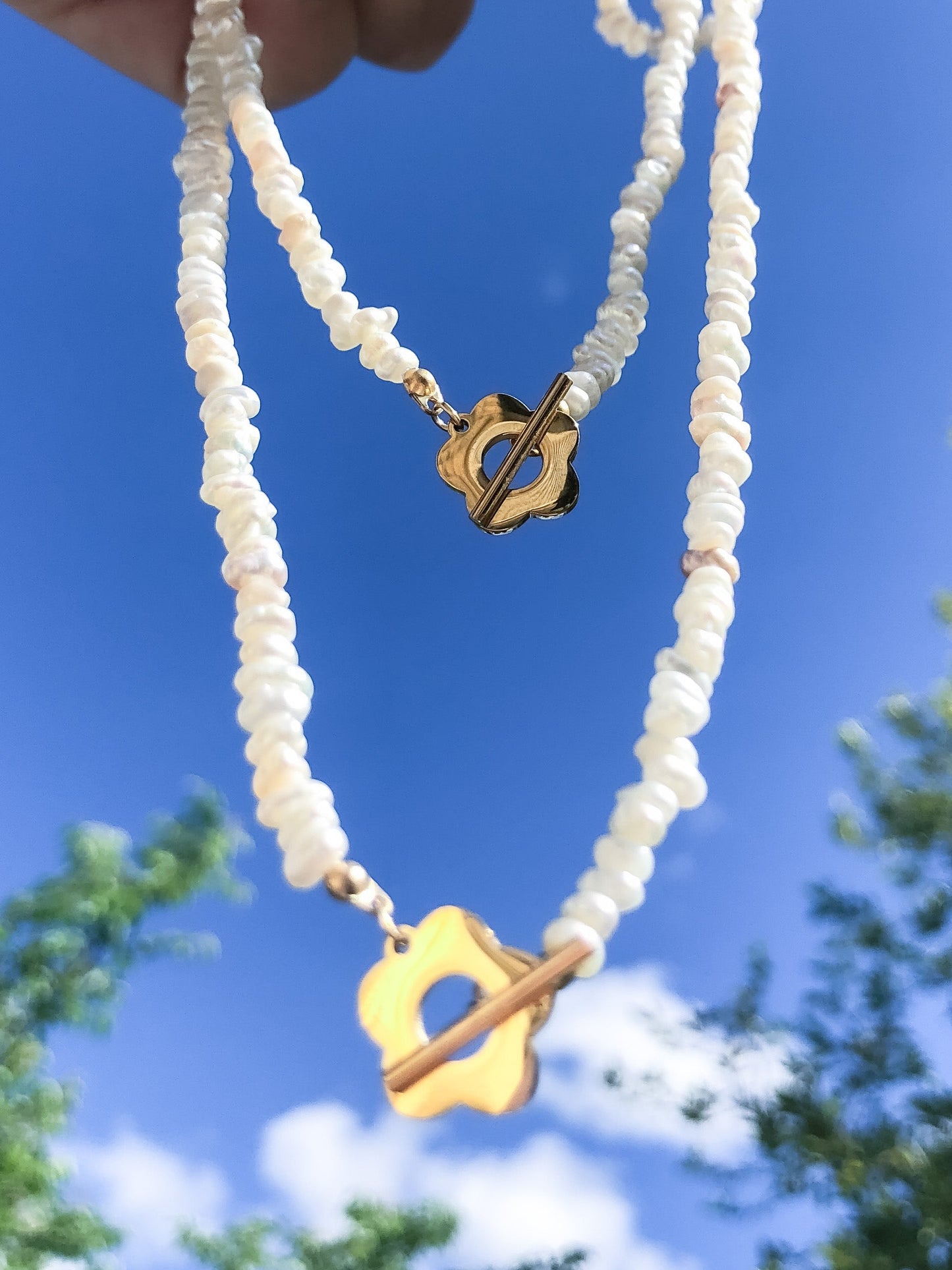 Daisy Toggle Pearl Choker