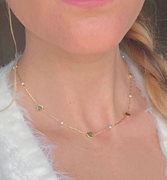 Dainty Pearl Heart Choker