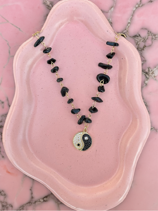 Onyx Crystal Chip Yin Yang Choker
