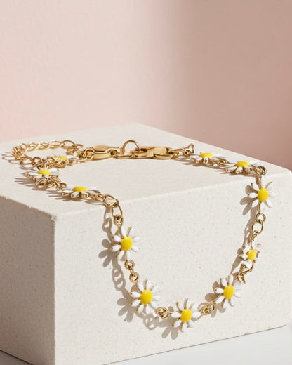 White Daisy Bracelet
