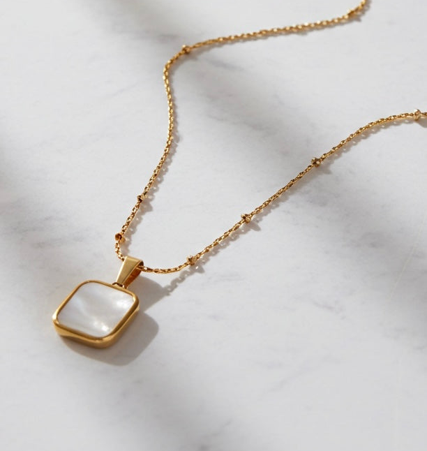 Square Shell Pearl Necklace