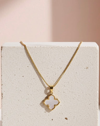 Pearl Mirage Clover Necklace
