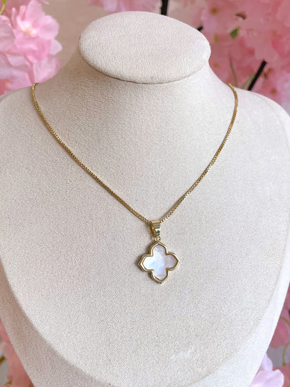 Pearl Mirage Clover Necklace