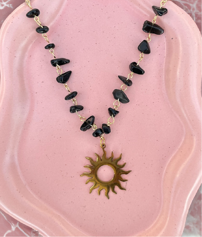 Onyx Crystal Chip Sun Choker