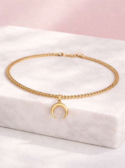 Chunky Horseshoe Moon Choker