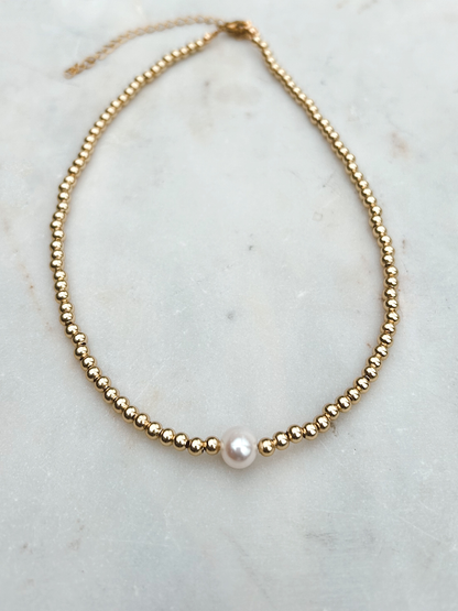 Gold beaded Necklace with Freshwater Pearl