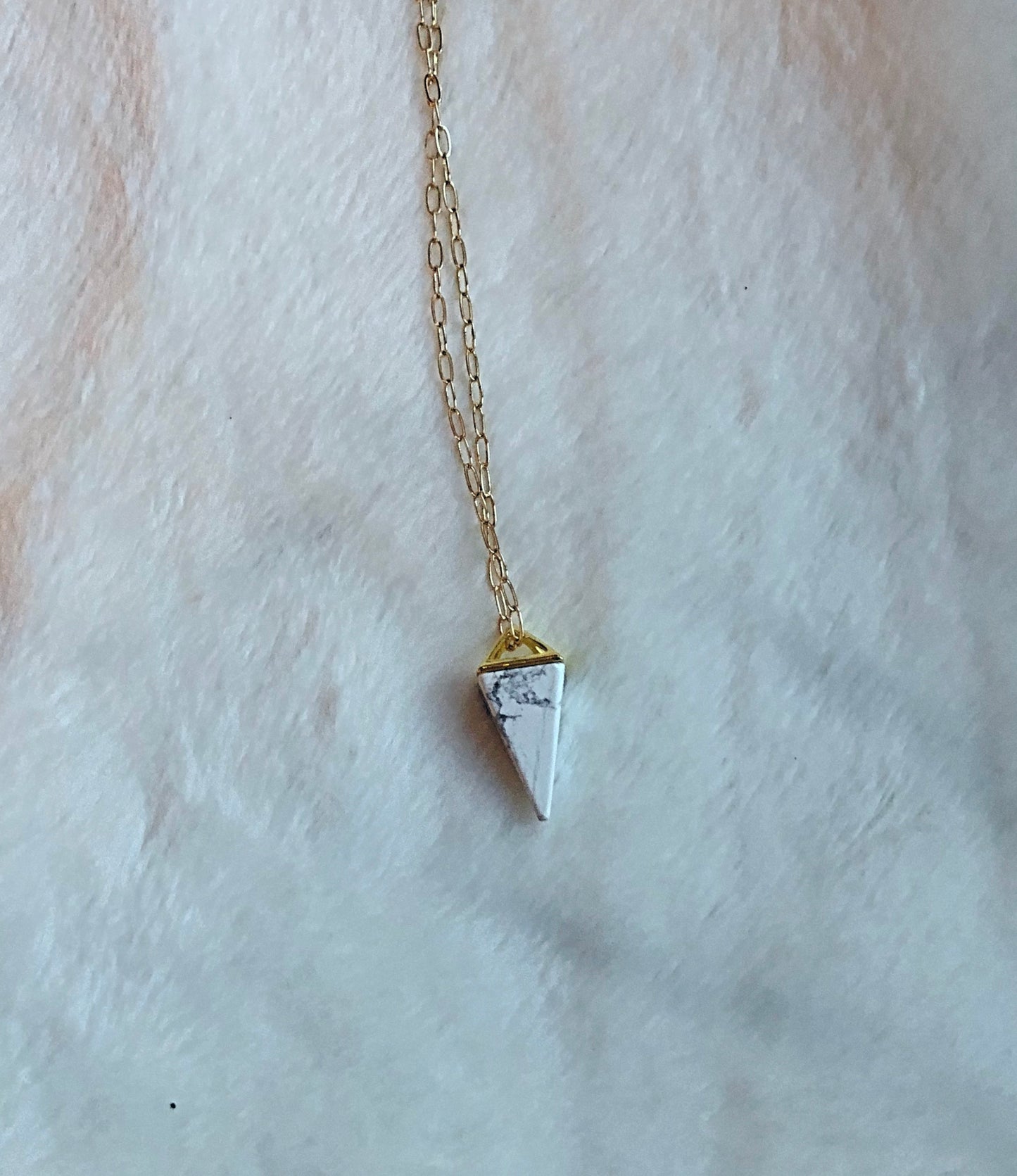 Howlite Point-Pendant