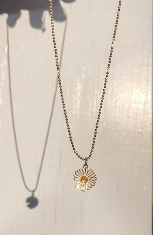 Wild Daisy Necklace