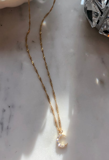 Twist Chain Crescent Moon Necklace