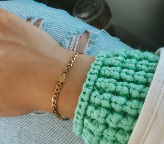Curb Chain Heart Bracelet