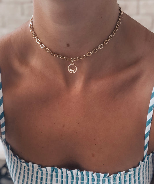 Pretty Eye Choker