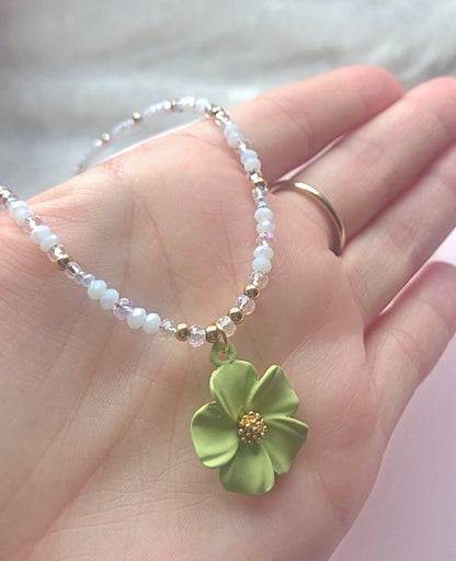 Dahlia Daisy Necklace